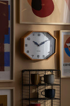 Wandklok moderne fabriek achthoek