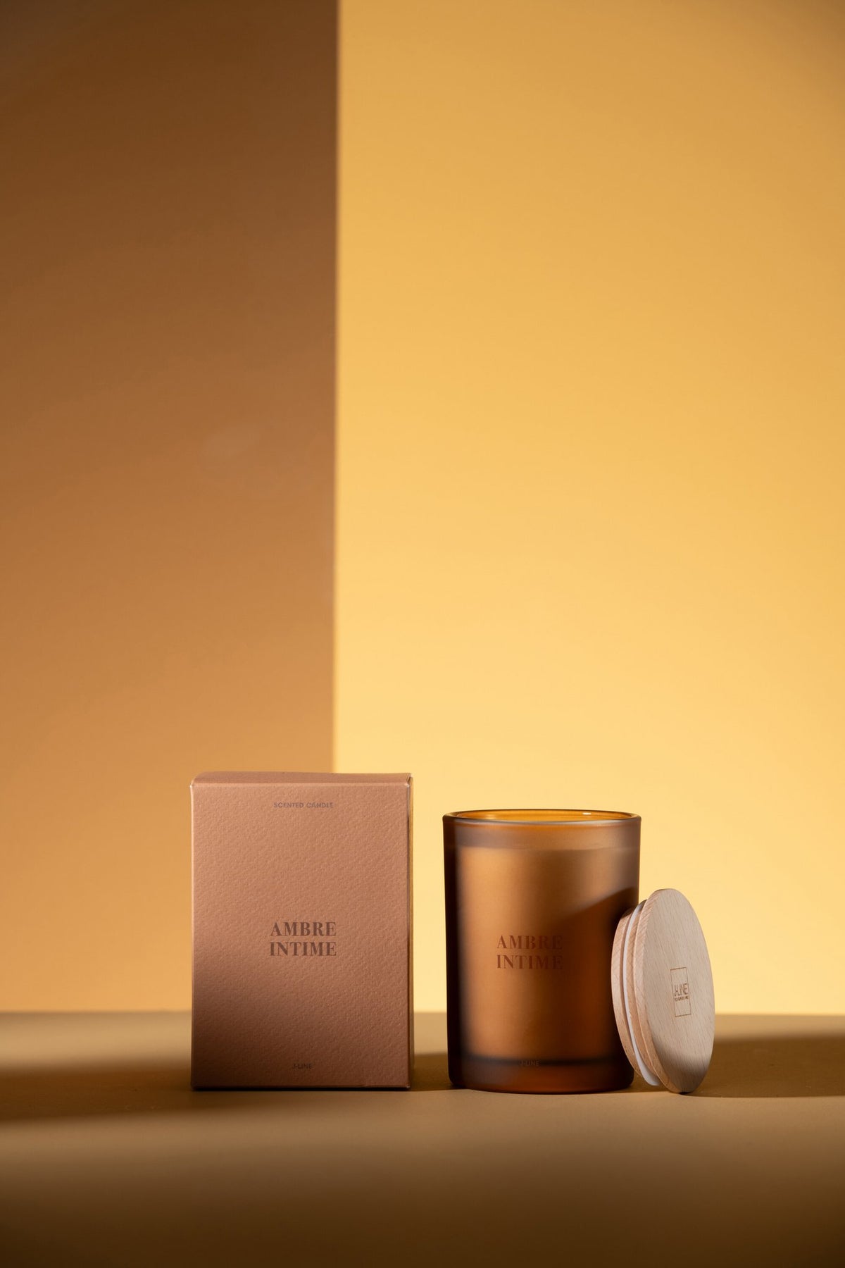 J -Line Geurkars Essential Agreements - Intimate Amber - Oker - 38U