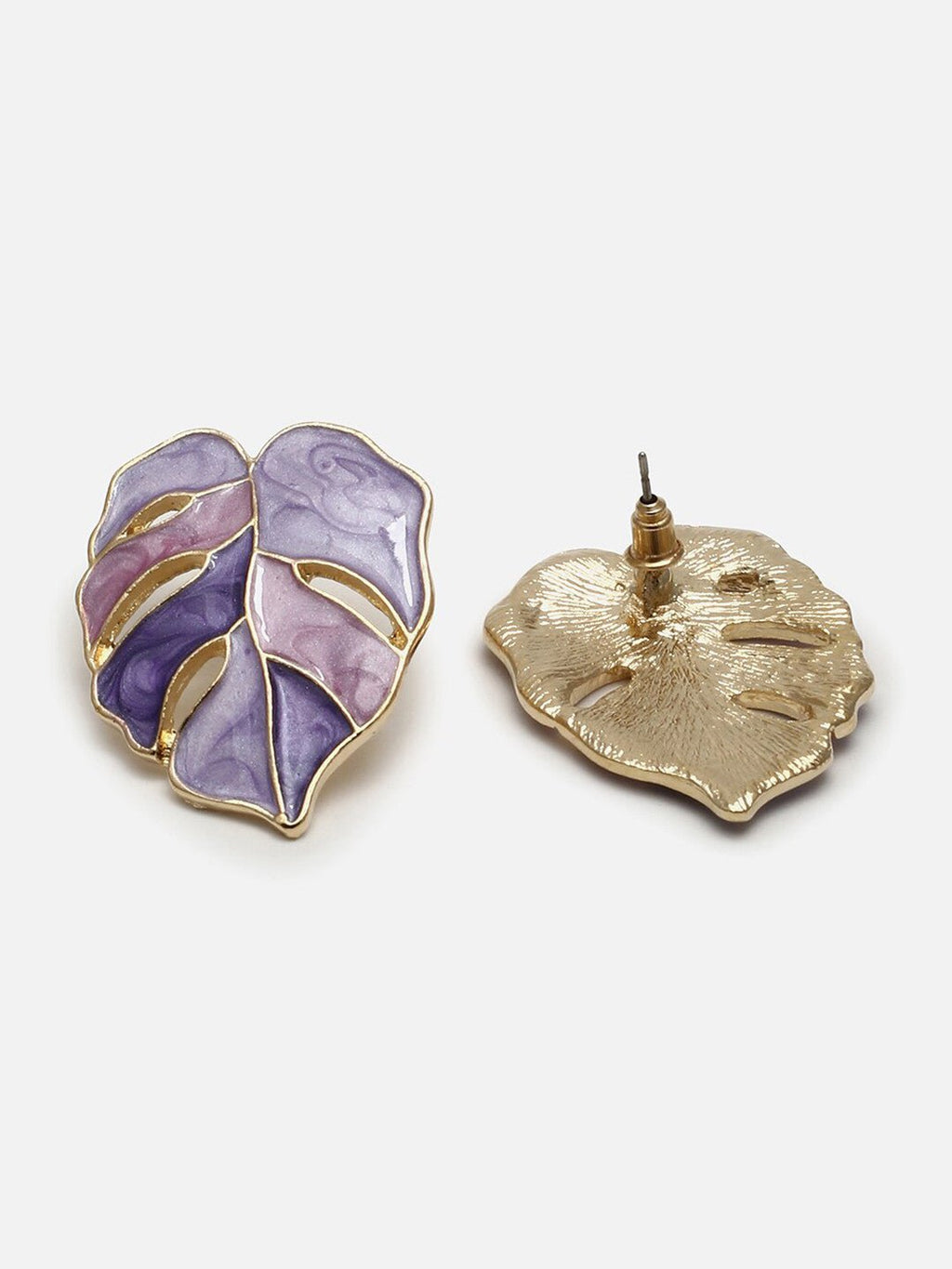 Vergulde bladvormige studs – modieuze oorbellen – gepolijste afwerking – op de natuur geïnspireerd ontwerp