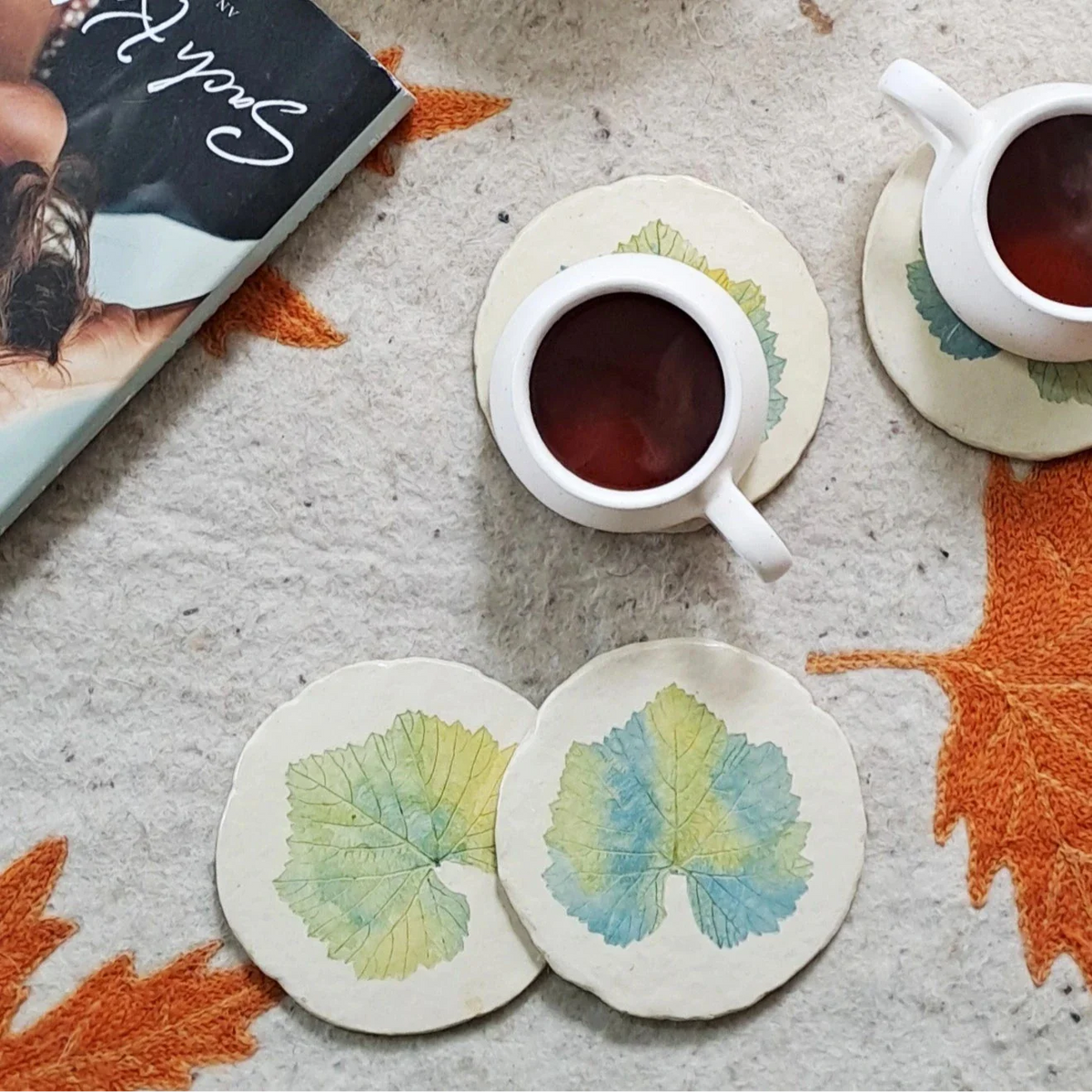 Onderzetters van papier-maché Zwart druivenblad