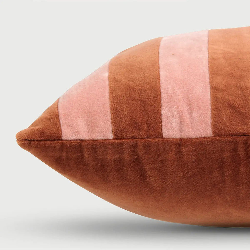 Kussenhoes | Holly Rhubarb gestreepte langwerpige kussenhoes van Sanctuary Living