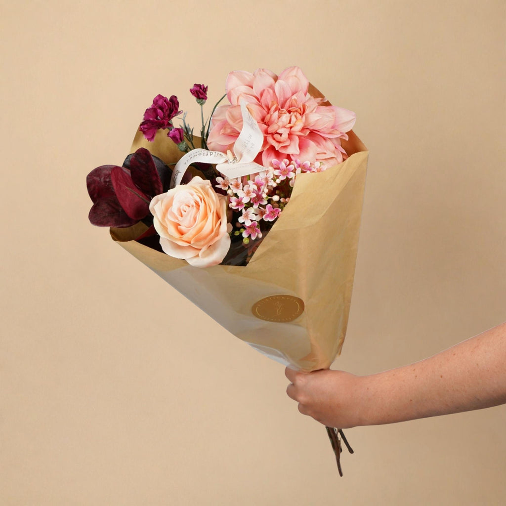 Classic Artificial Bouquet - Bourgondië