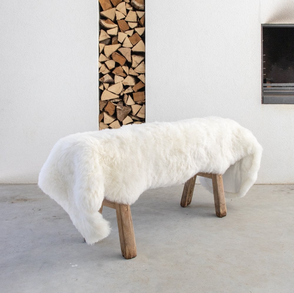 Plaid 2 ijslandse schapen geschoren wit 190cm (butt to butt)