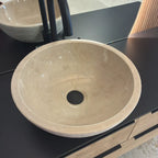 Beige marmeren wastafel