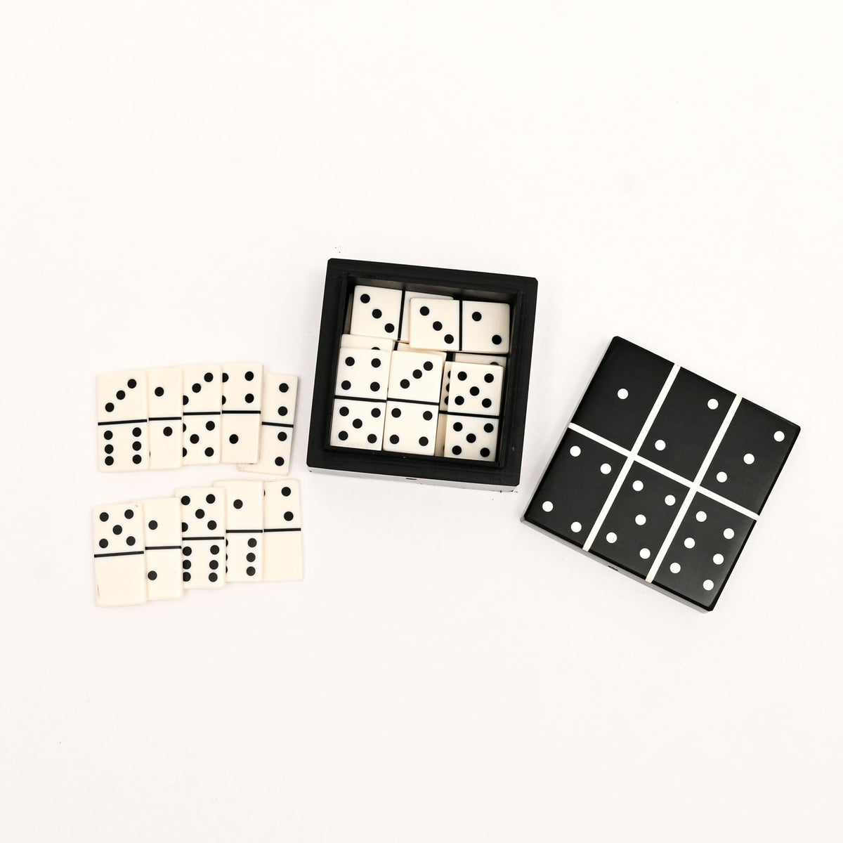 Decoratieve dominoset – harstegels en MDF-doos