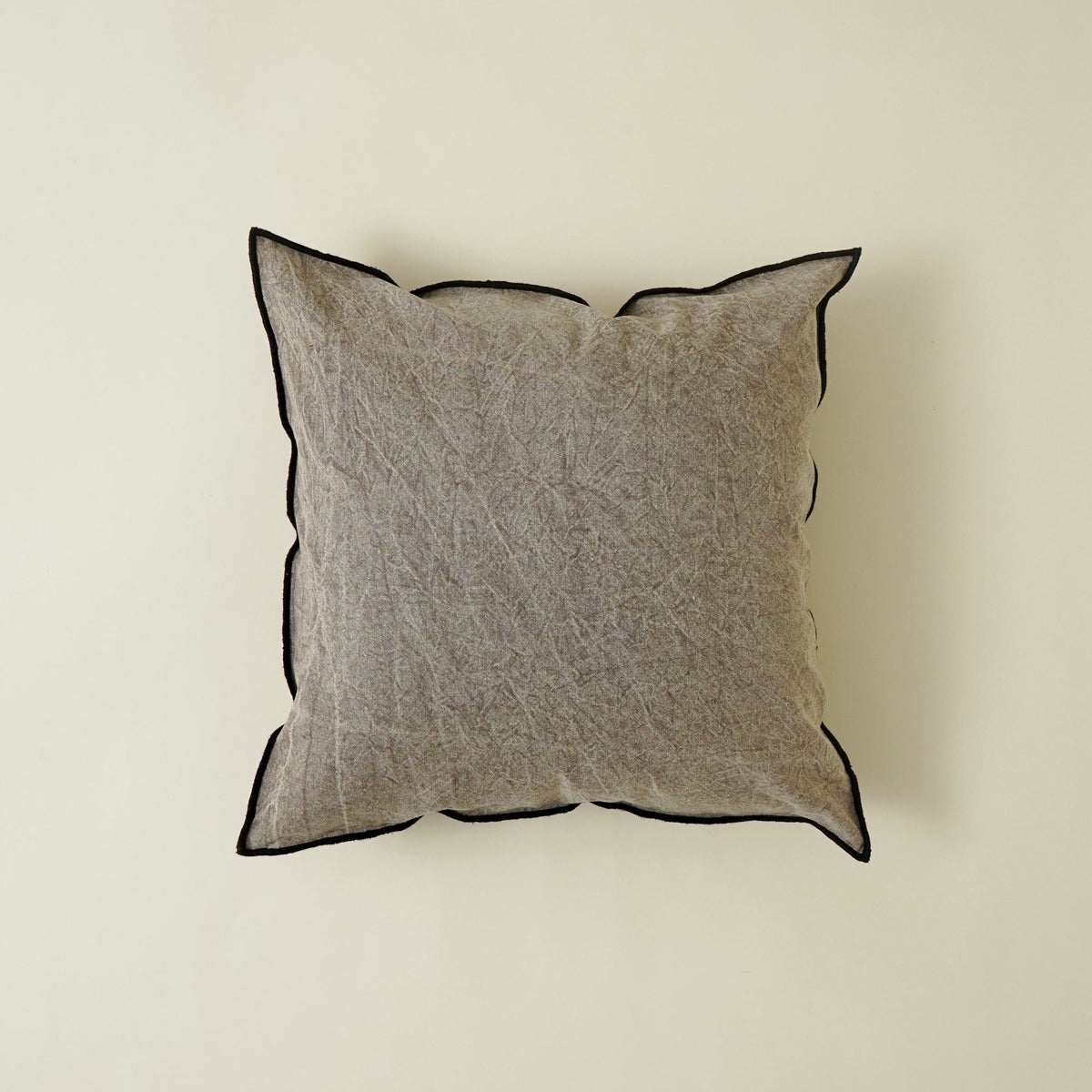 Handgemaakt beige katoenen linnen gevuld kussen – Elegant decoratief sierkussen voor bank en slaapkamer