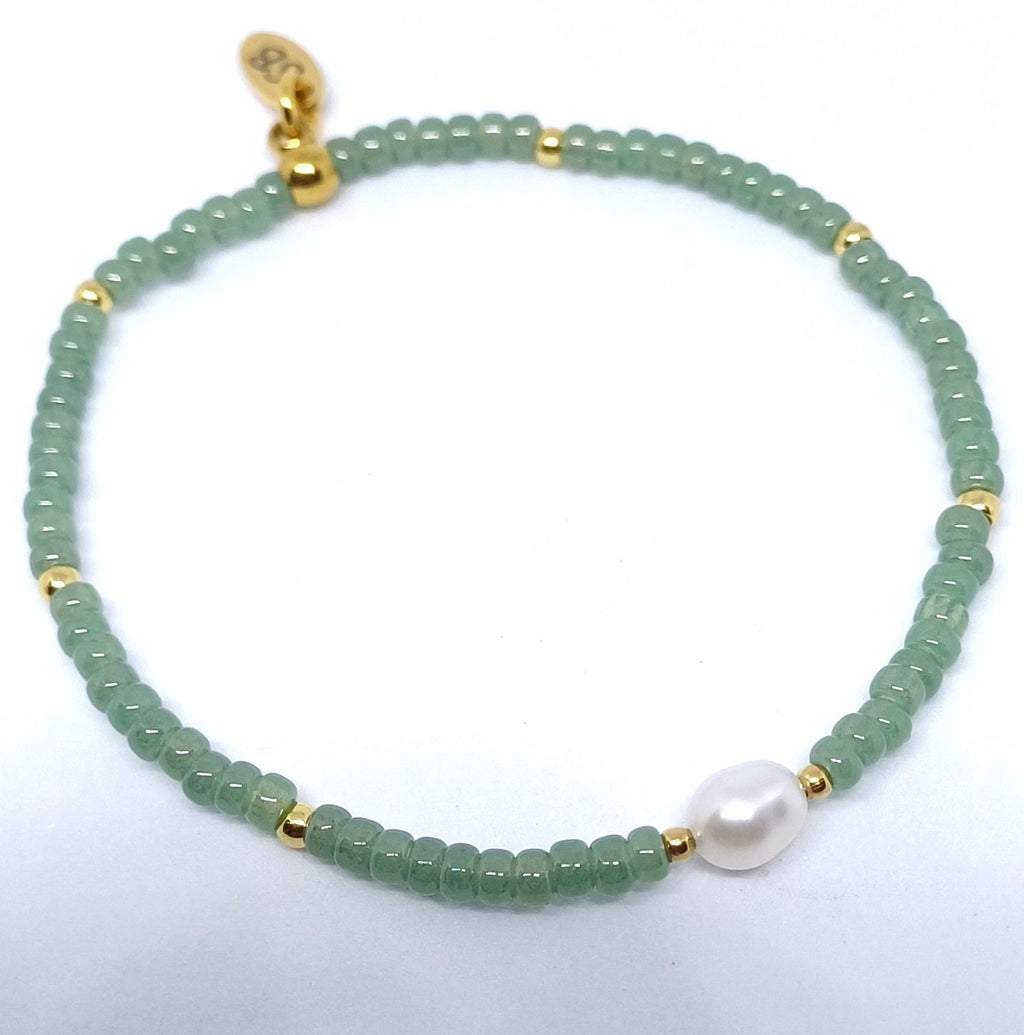 Miyuki stretch armbandje met zoetwaterparel