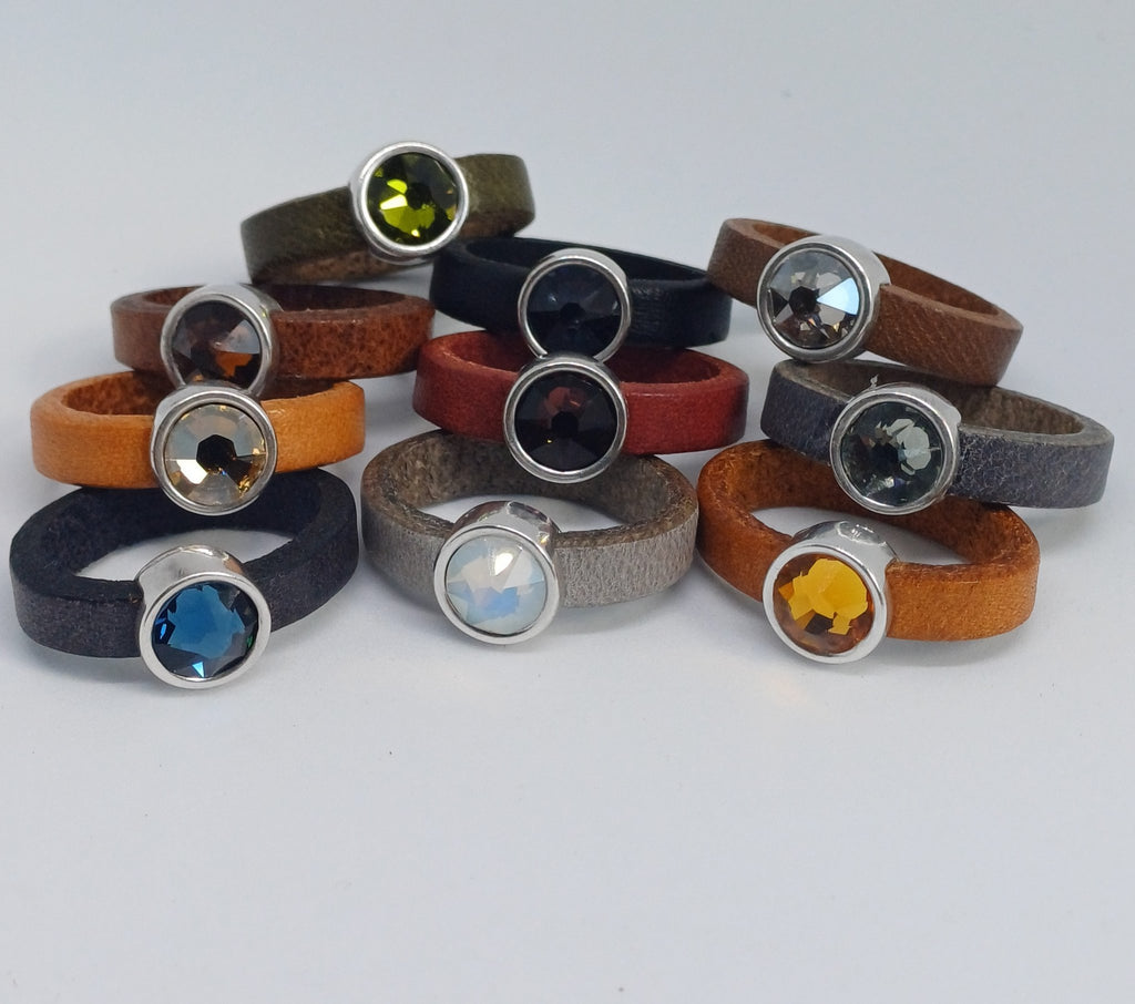 Leren ringen ringen 5mm antiek zilver met glaskristal (10x)