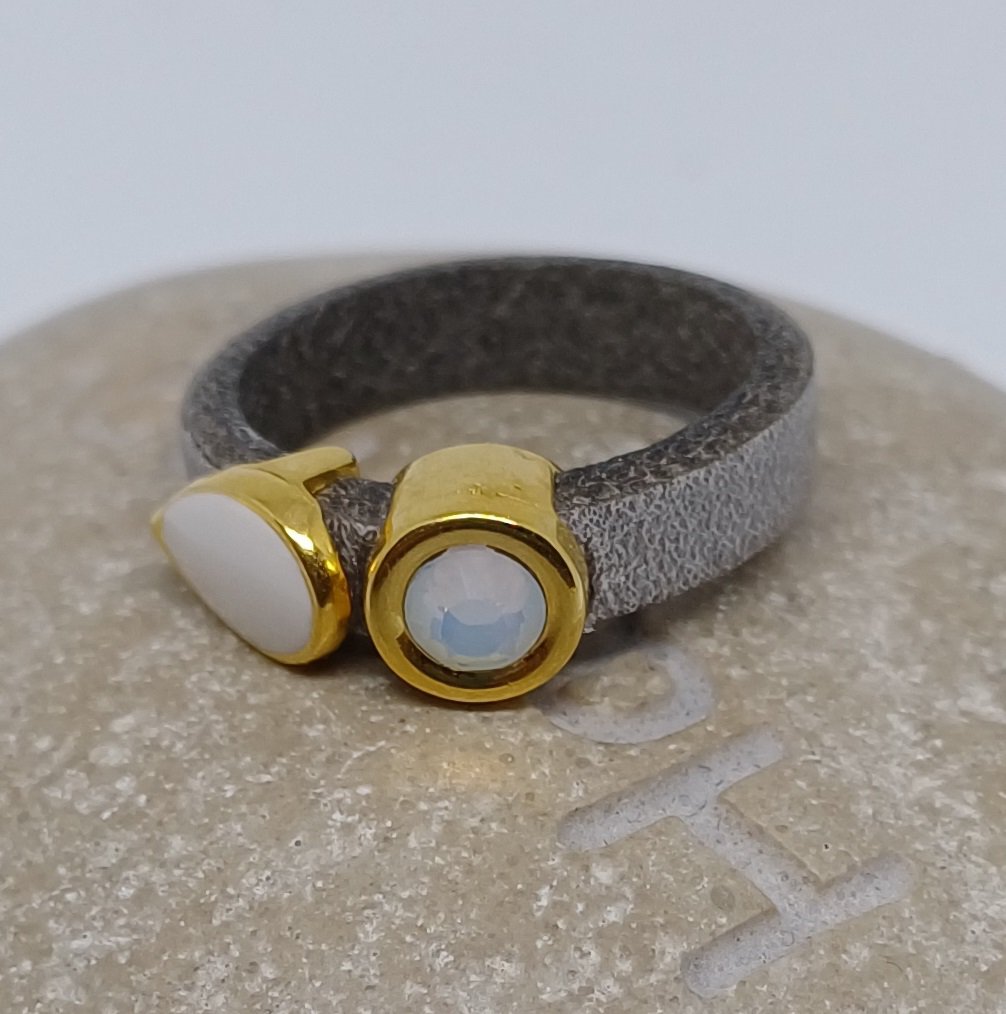 Fancy leren ringen Swarovski & emaille (set van 12 stuks)