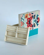 MDF Geborduurde Sieradendoos Met Bloemenkralen - 7x5x3 Inch