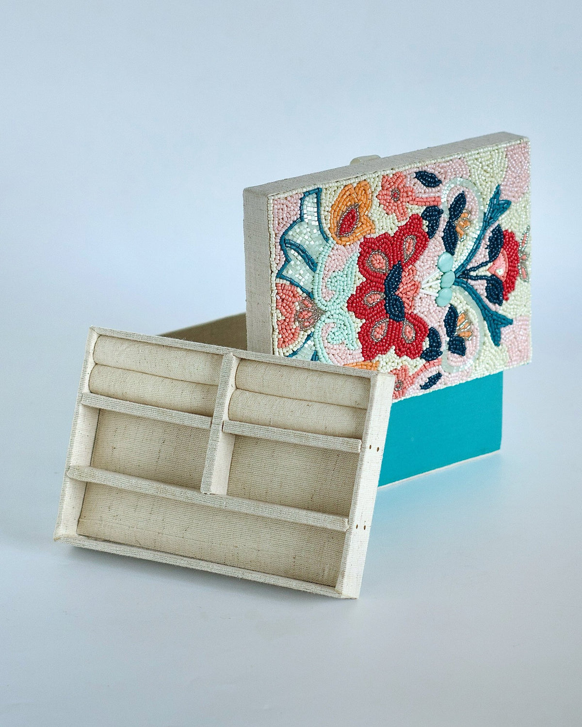 MDF Geborduurde Sieradendoos Met Bloemenkralen - 7x5x3 Inch
