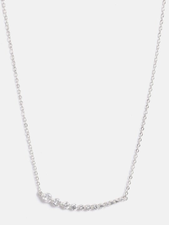 Ketting met kristallen accent – ​​modeaccessoire – constructie van messing met zilveren afwerking – veilige karabijnsluiting