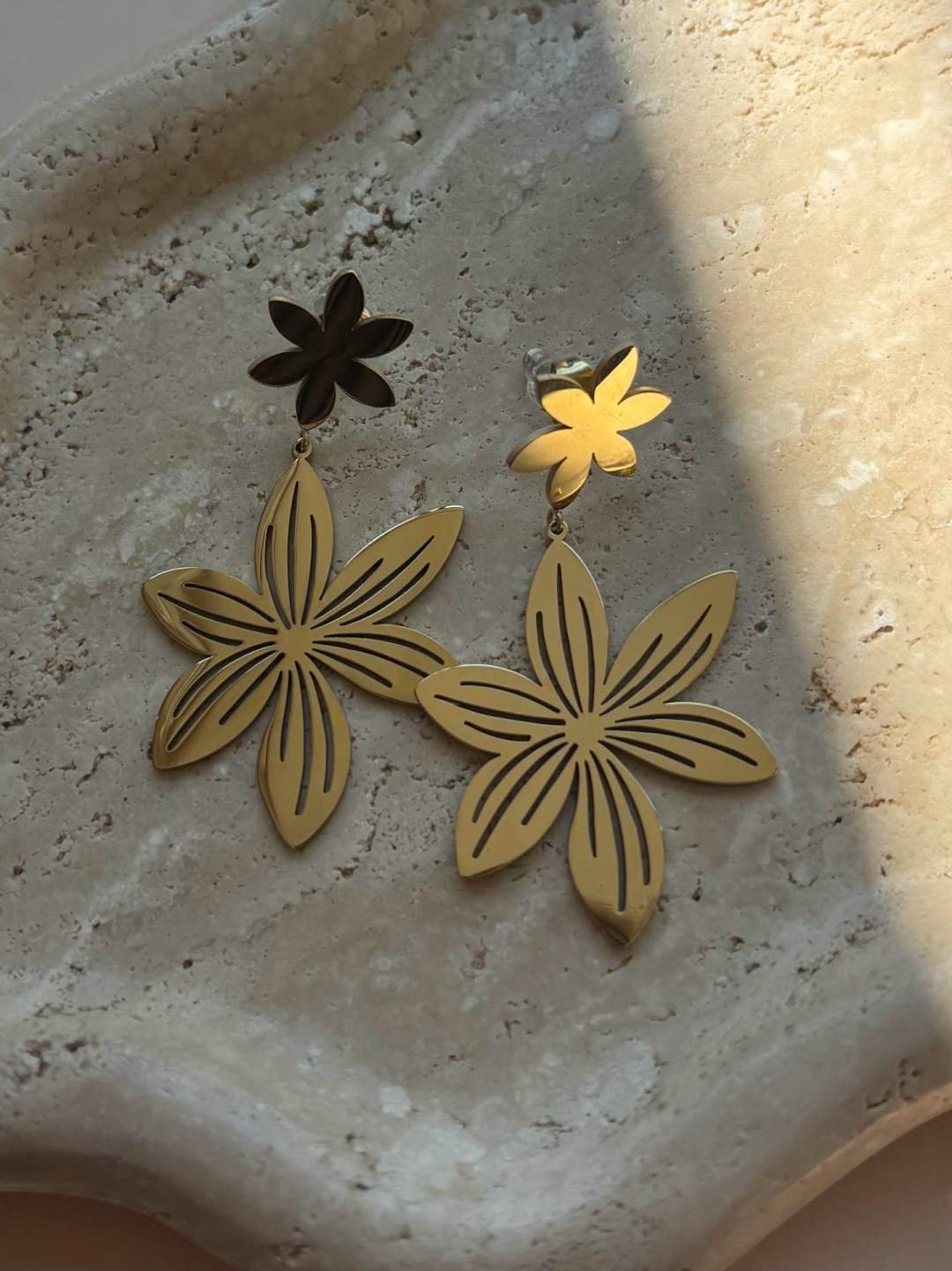 Oorbellen WAUW Jewellery 0415095499