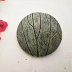 Bladbroche van papier-maché – handgemaakte schoonheid