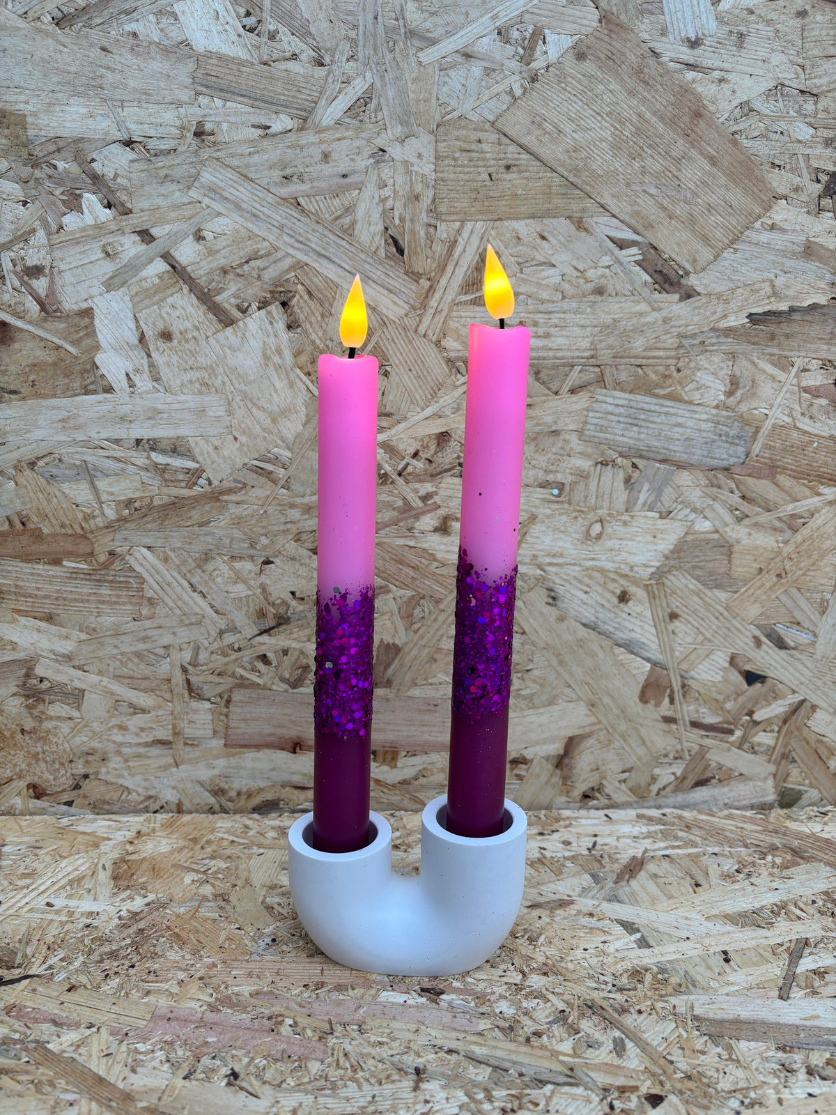 LED Dip Dye kaars NeonRoze/Blackberry, glitter paars, nr. 106
