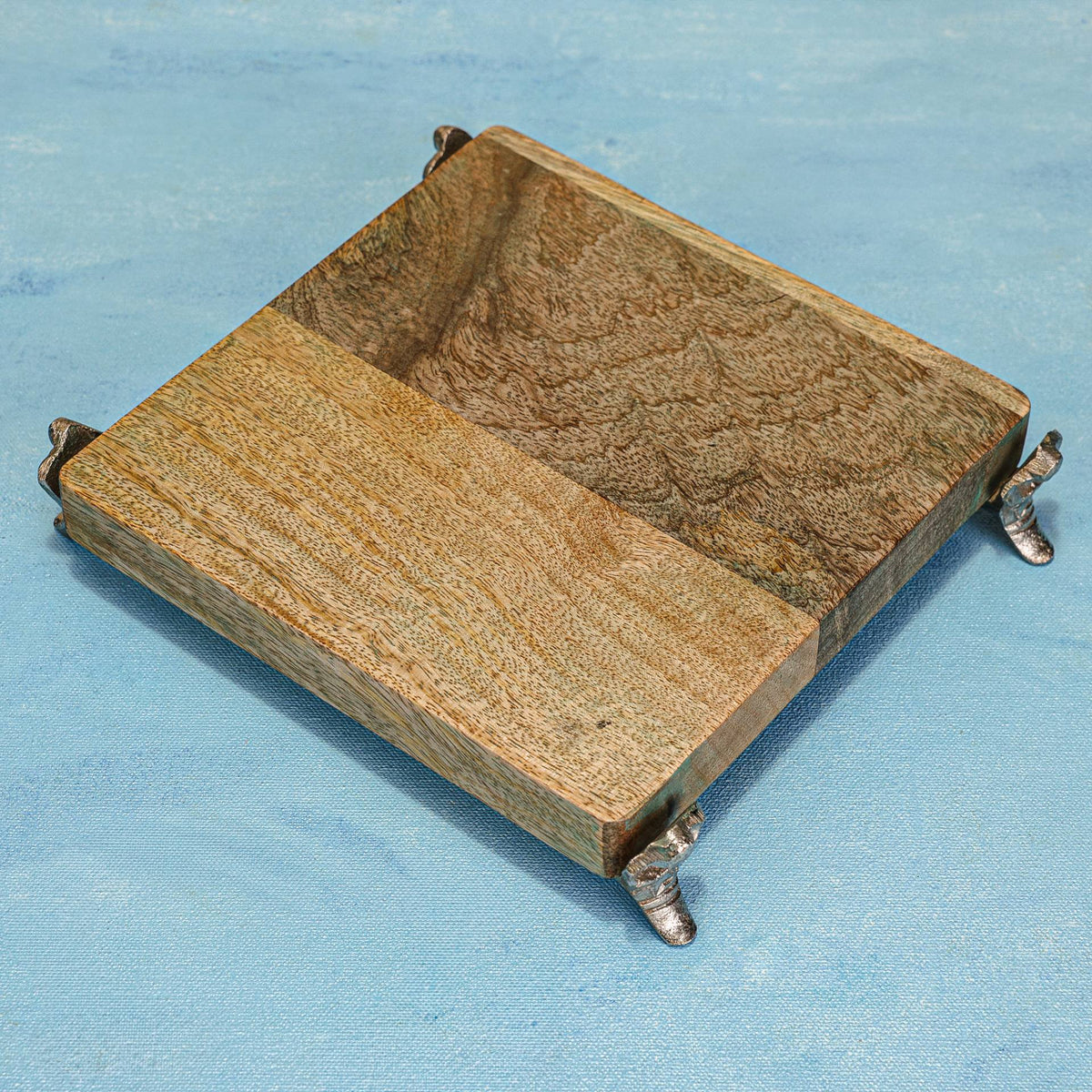 Shilp Multifunctionele Onderzetter – Handgemaakte Acaciahout & Ijzeren Standaard – 20x20x5 cm