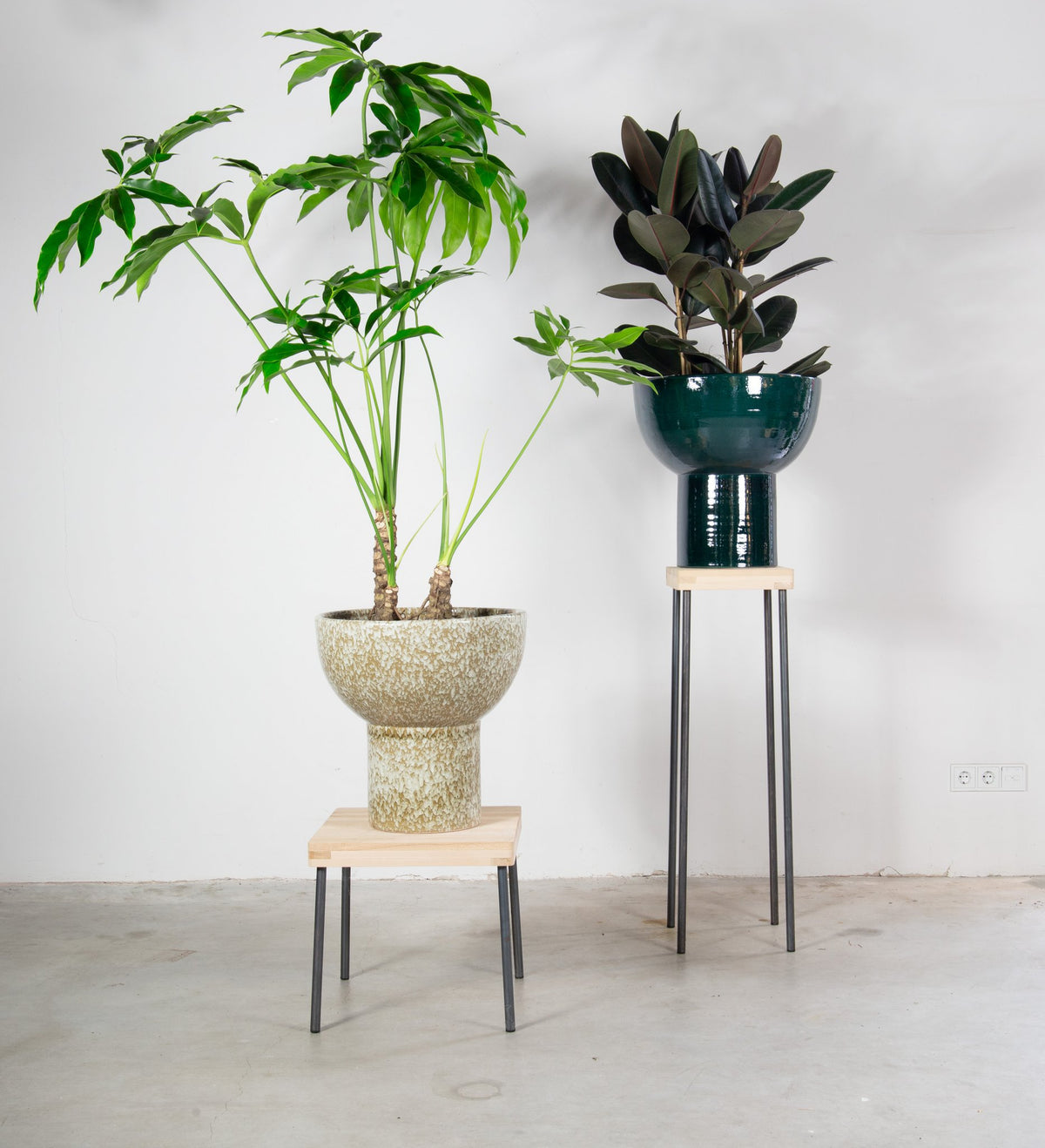 Rumba pot op voet reactief zandbruin