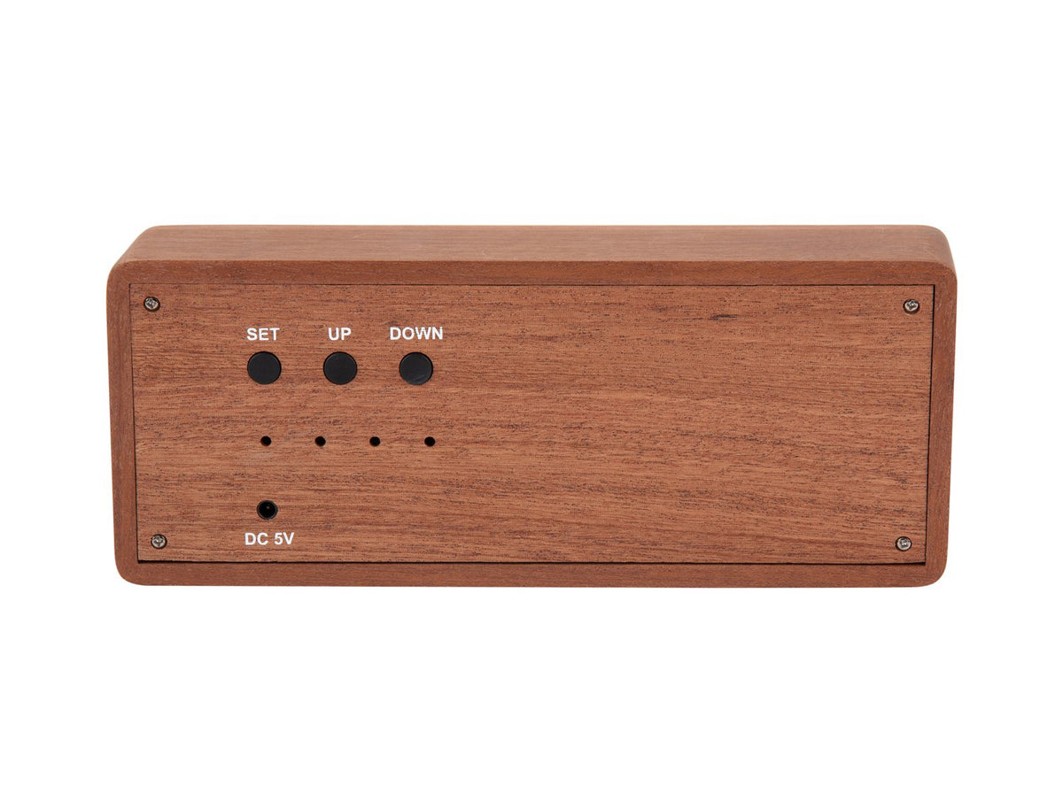 Wekker massief hout gegraveerd
