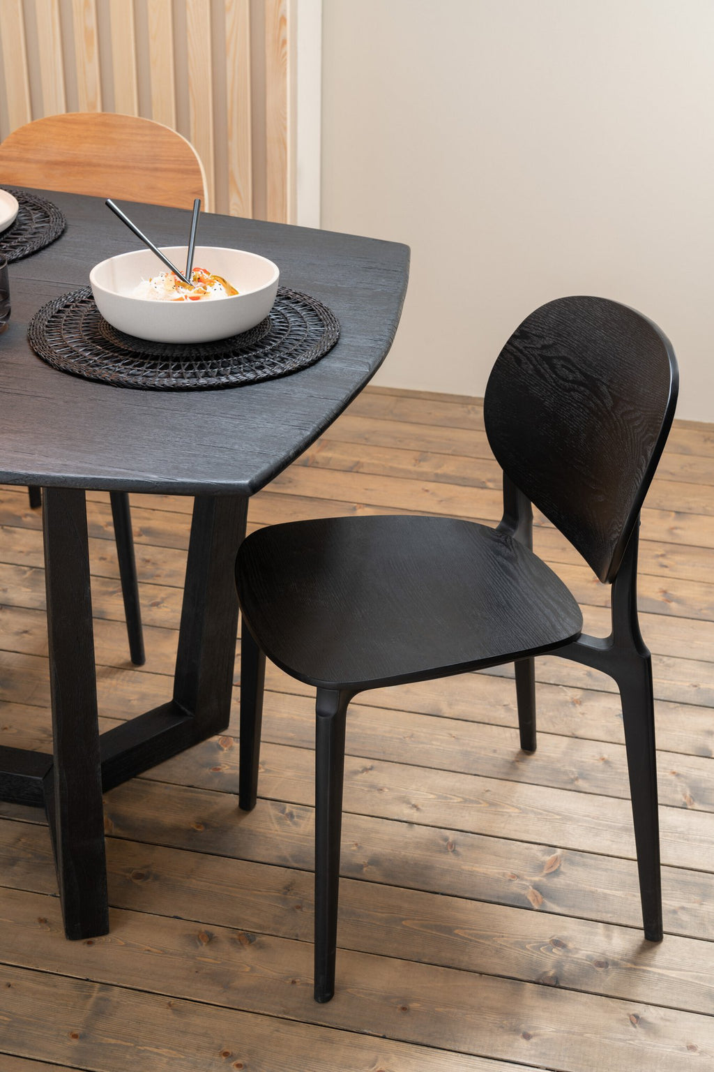 J-Line stoel Basic - kusntstof - zwart