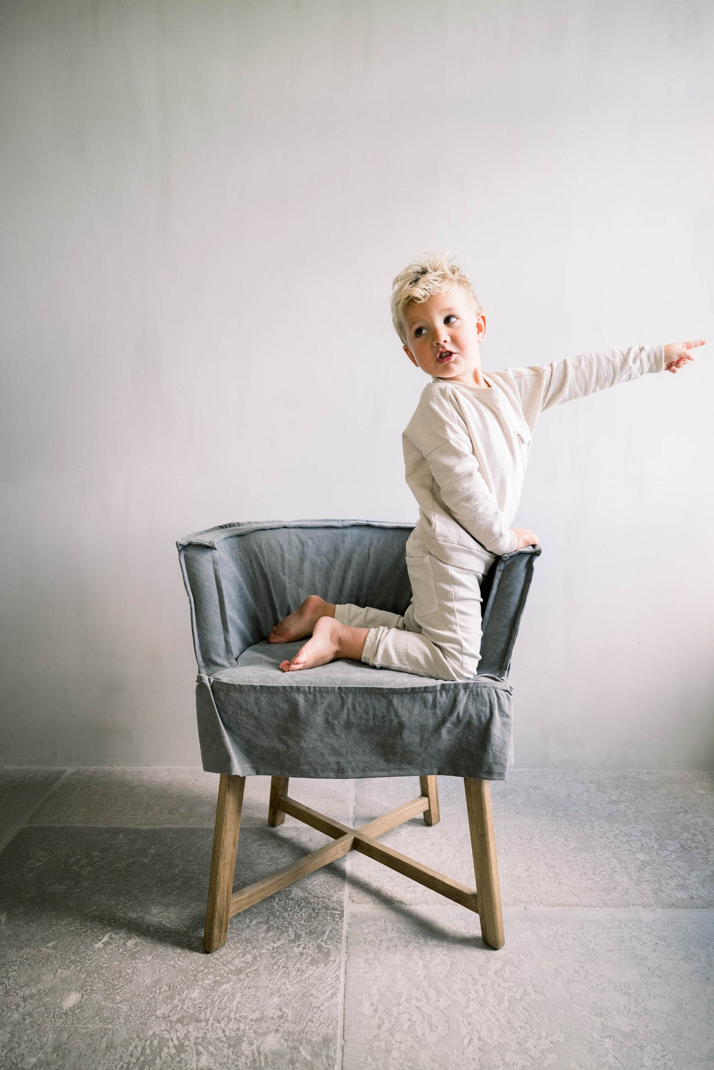 Leeff by Netty - Woody Chair Dark Grey
