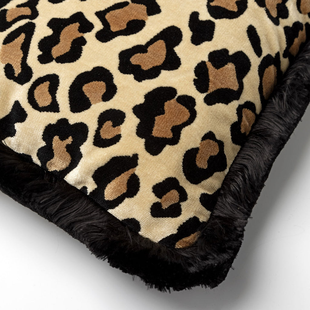 Evita | Kussen | 45x45 cm puimsteen | Beige | Velvet | Panther Print | Hoii | Met luxe binnenkussen
