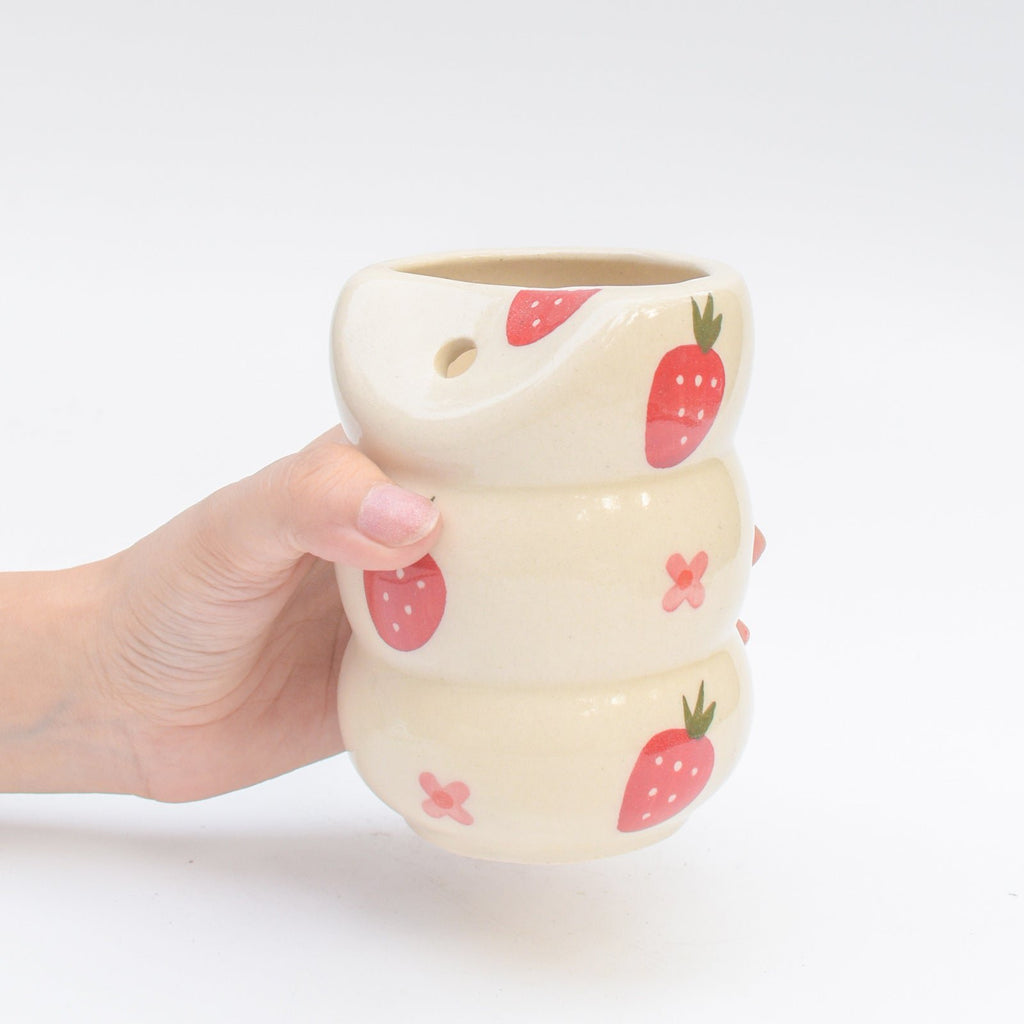 Tuimelaar | Roze handgeschilderde keramische aardbeibloem | Met roestvrijstalen rietje