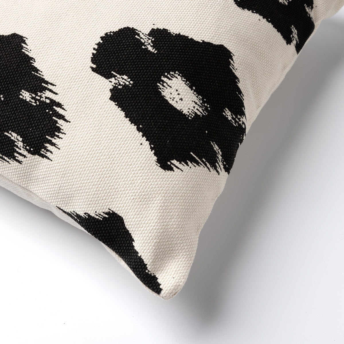 Nederlands decor rico - kussen 45x45 cm raaf - zwart