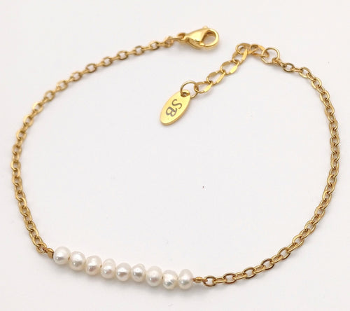 Armband met mini zoetwaterparels