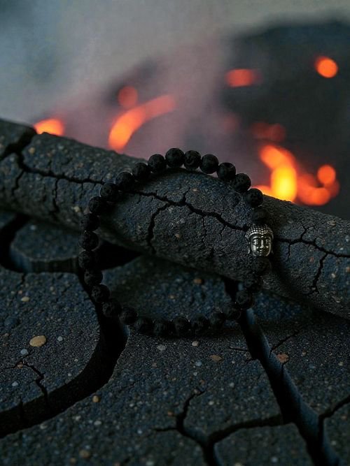 Dames armband Lava 6 mm met Boeddha kraal