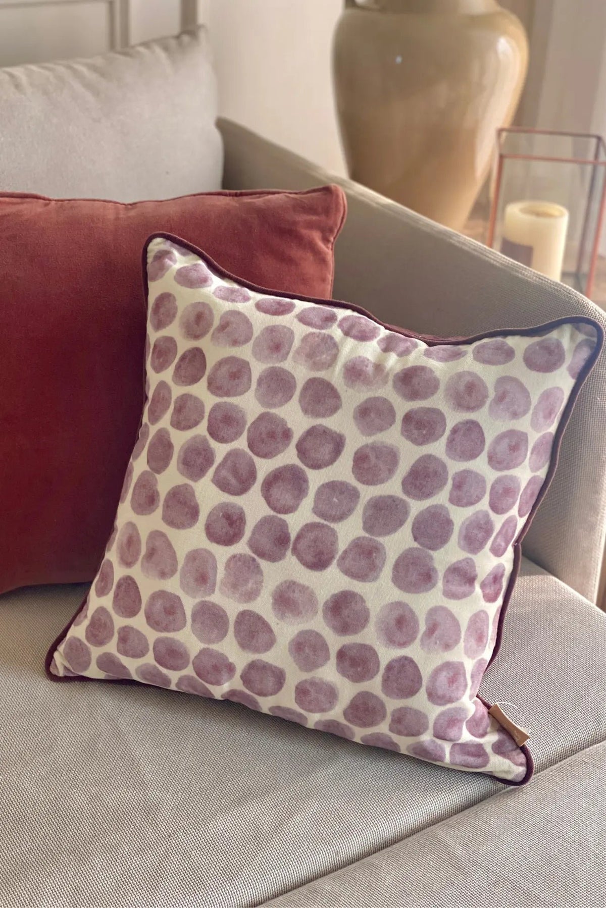 Kussenhoes | Polka Dot lavendel fluwelen kussenhoes van Sanctuary Living