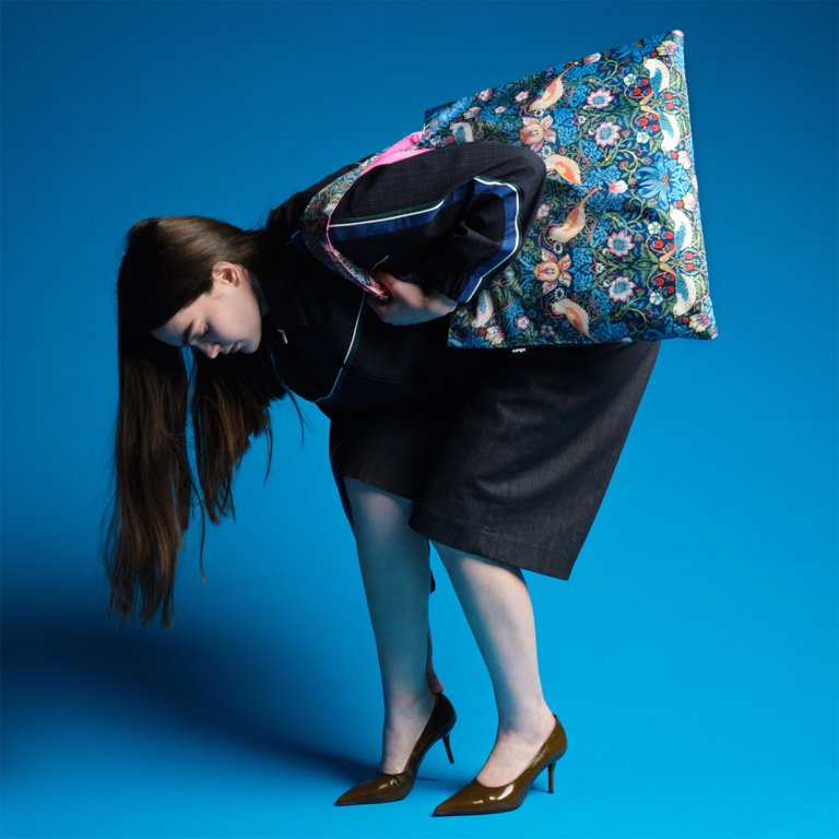 Loqi Bag Large - The Strawberry Thief Neon Roze gerecycled