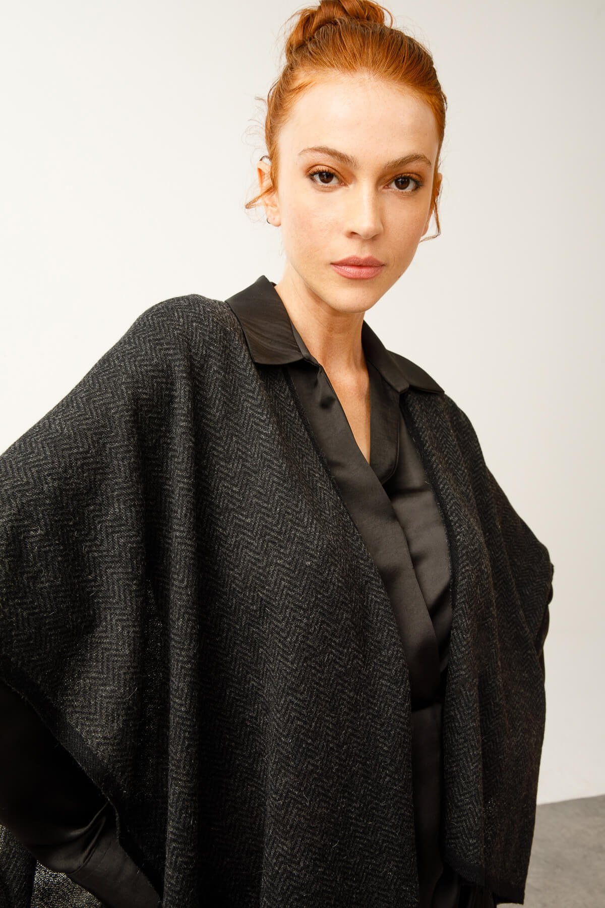 Lydia stal Black-Grey