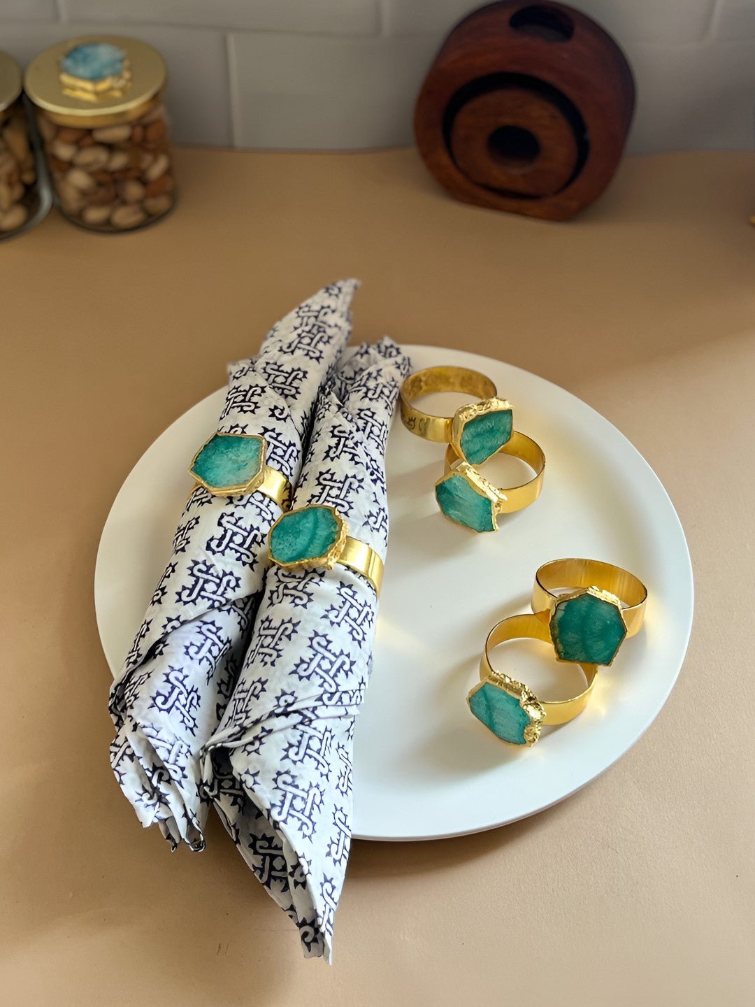 Servetringen van kristalagaat – eettafelaccessoire – metaal, blauw en goudkleurig – 6-delige set