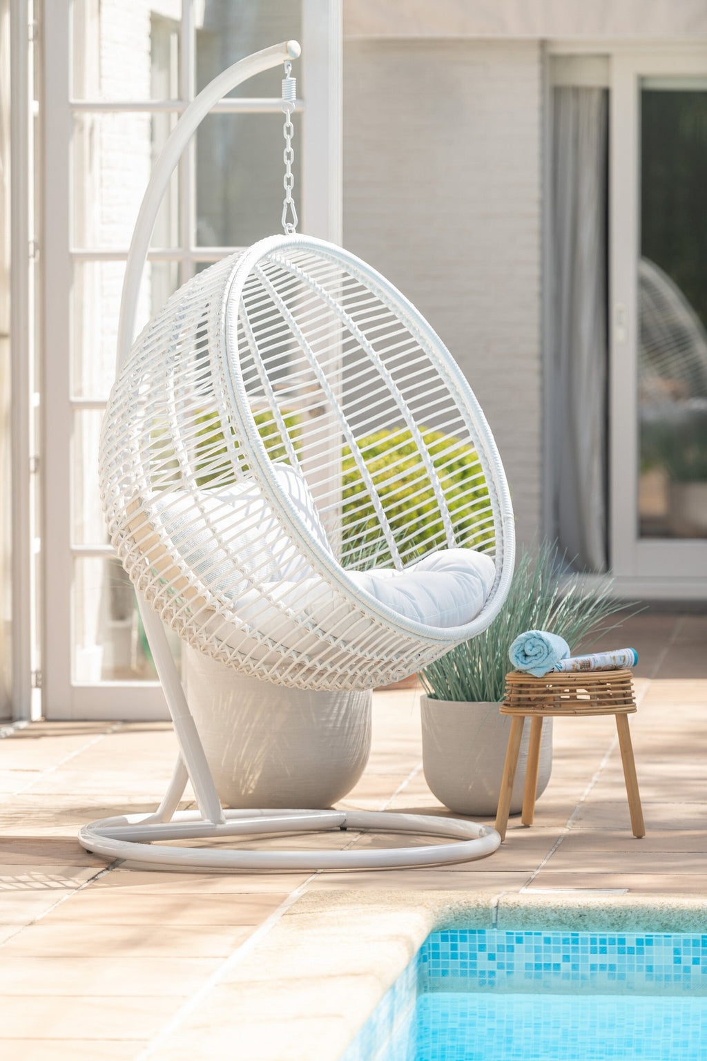 J-Line hangstoel Rond - staal - wit