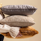 Dutch Decor Finn - Kussen 45x45 cm - Fluweel - Drijfhout - Taupe