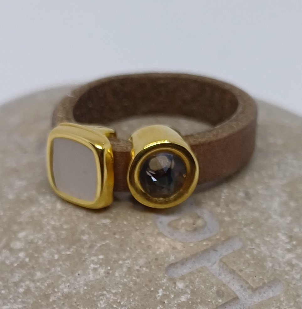 Fancy leren ringen Swarovski & emaille (set van 12 stuks)