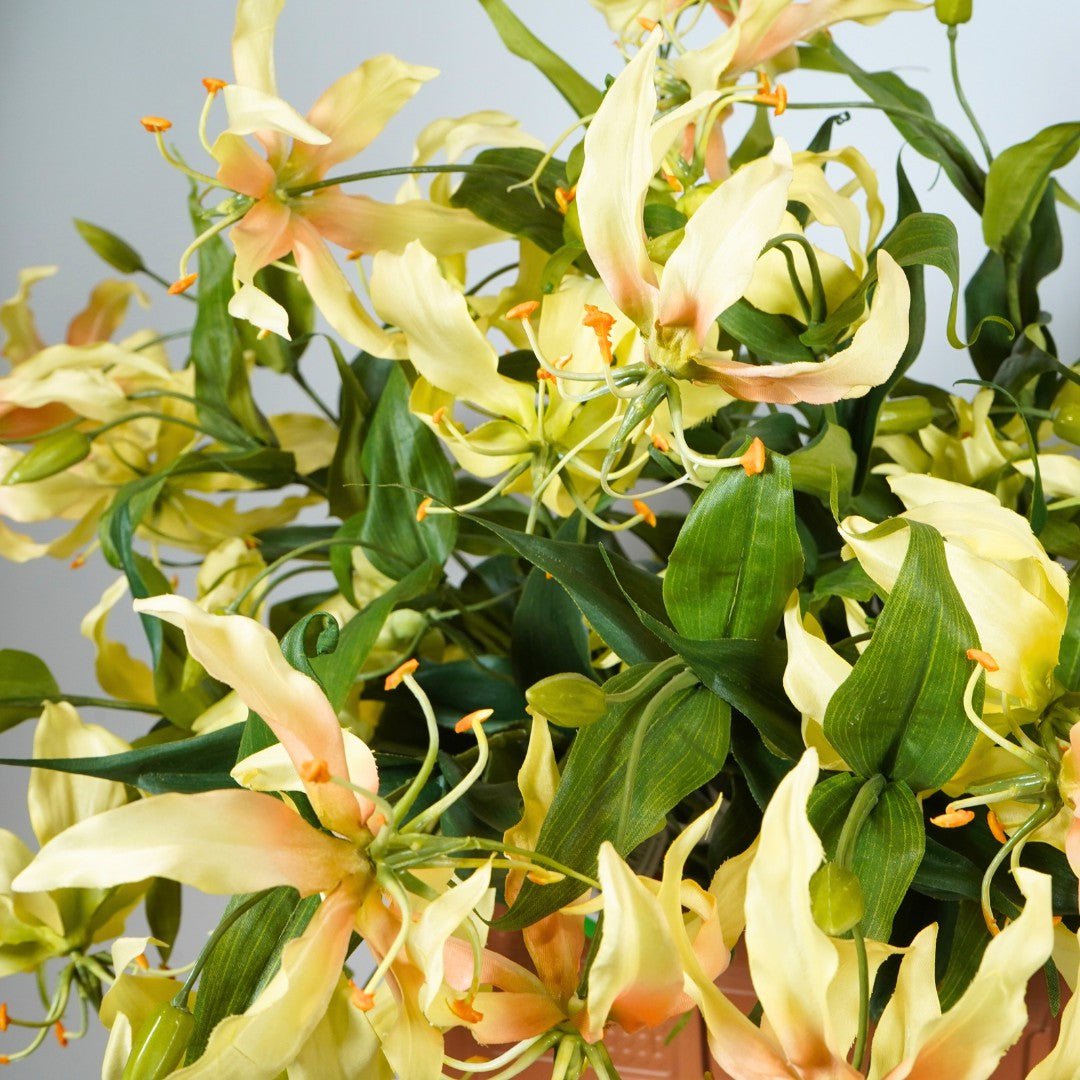 Gloriosa kunstmatige spray 75 cm geel