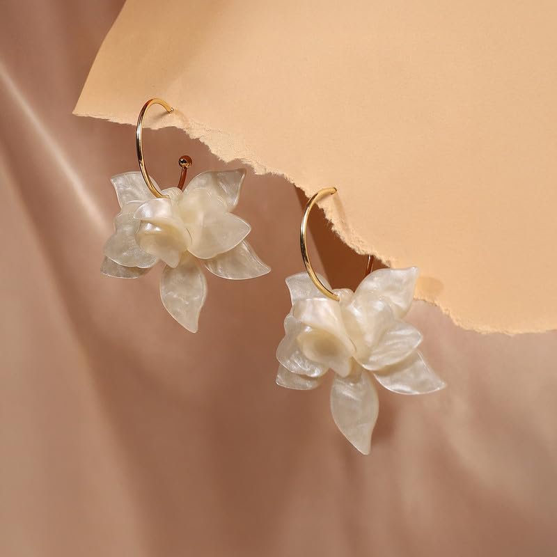 La-Flora oorringen – mode-sieraden – metallic acryl en legering – eigentijds design – één maat