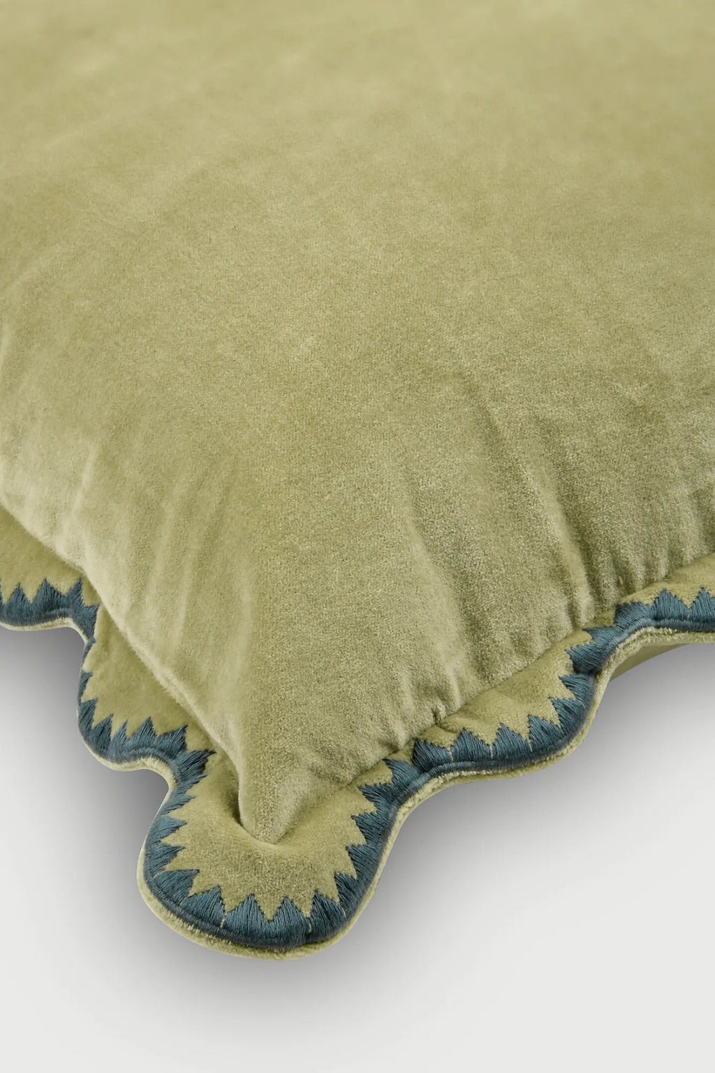 Kussenhoes | Mirage Scallop Moss Green Kussenhoes van Sanctuary Living