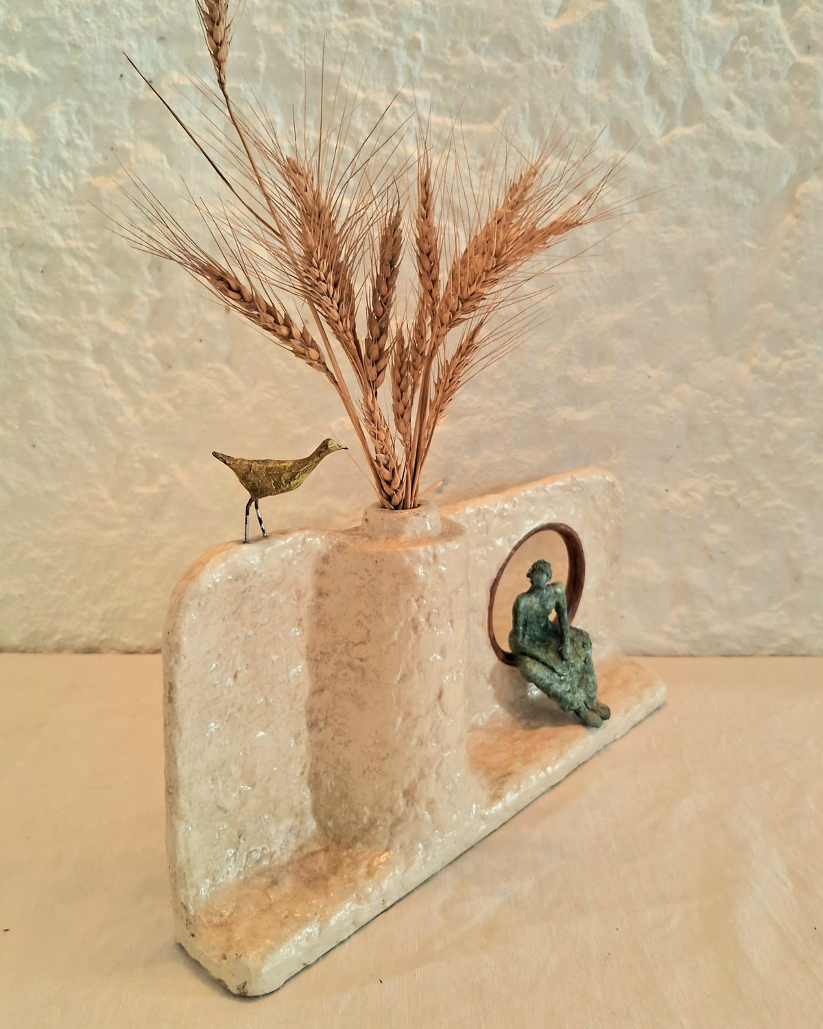 Sculpturale vaas van papier-maché
