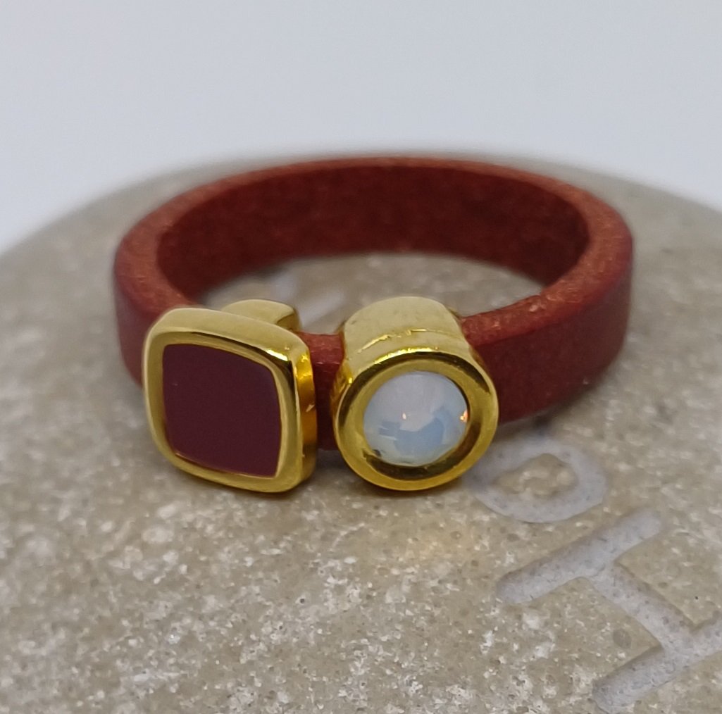 Fancy leren ringen Swarovski & emaille (set van 12 stuks)