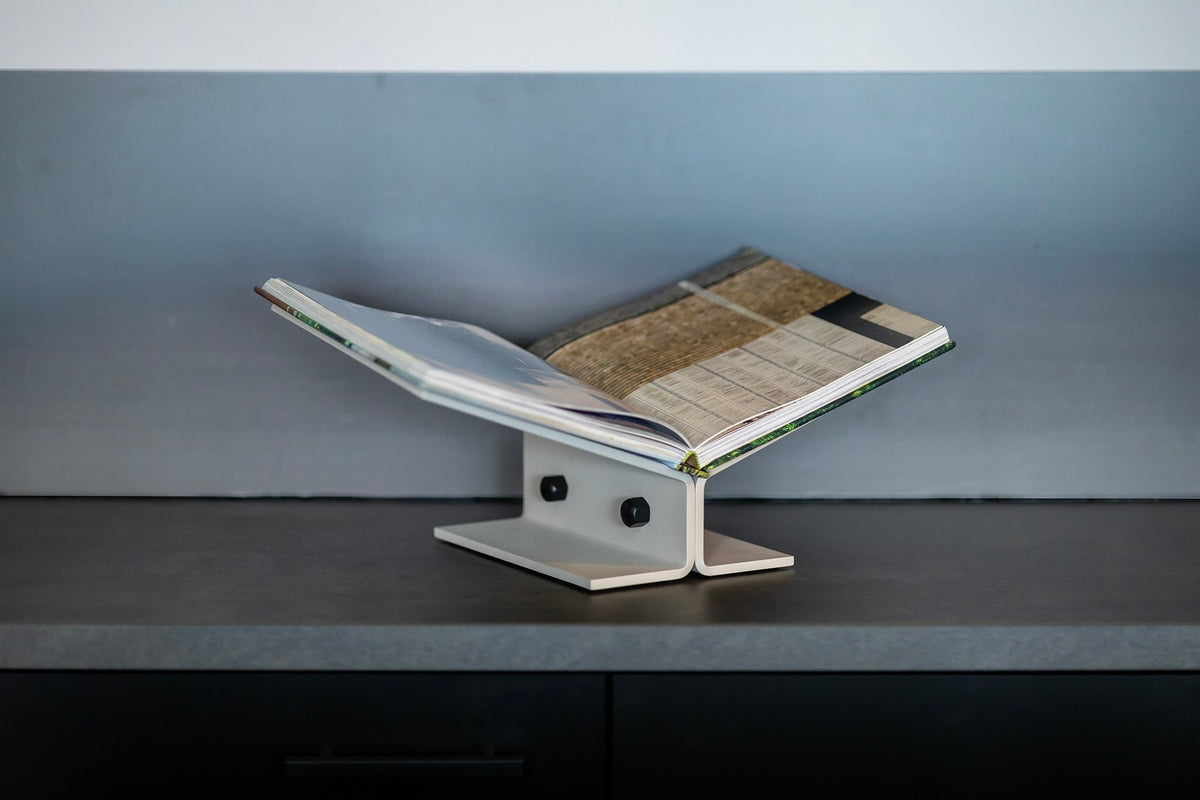 Y-Bookstand - schuin hoog - poedercoat