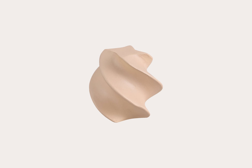 Abstract aluminium decorobject – beige gepoedercoat