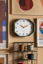 Wandklok moderne fabriek achthoek