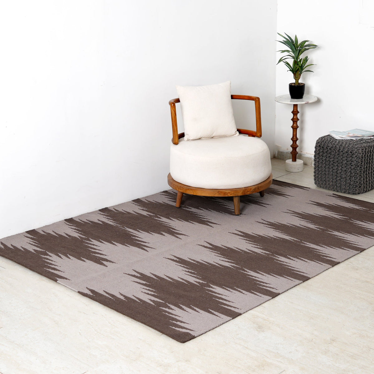 Geometrisch vloerkleed – handgeweven wollen katoen-bruine Ikkat