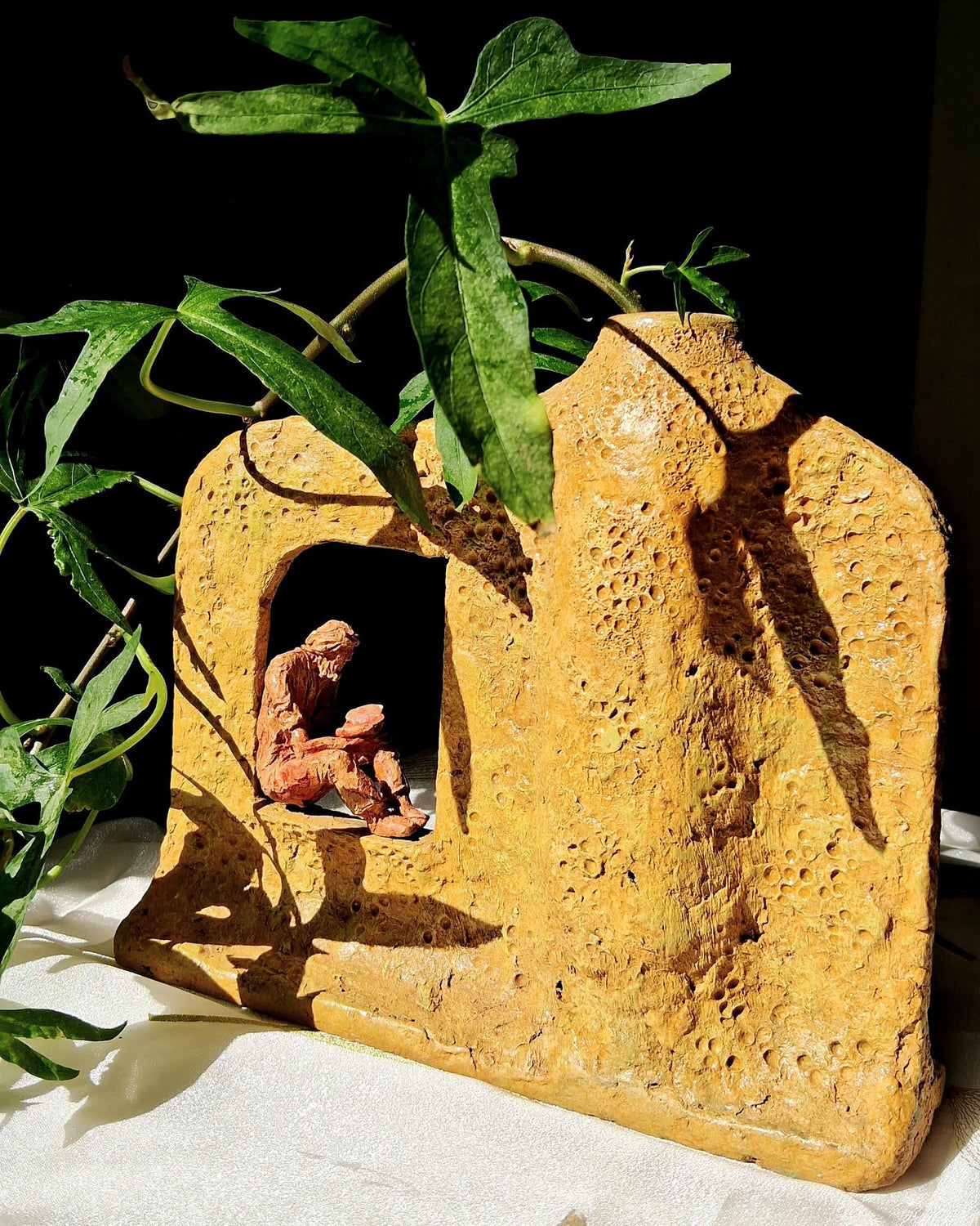 Sculpturale vaas, een statement van kunstzinnige luxe