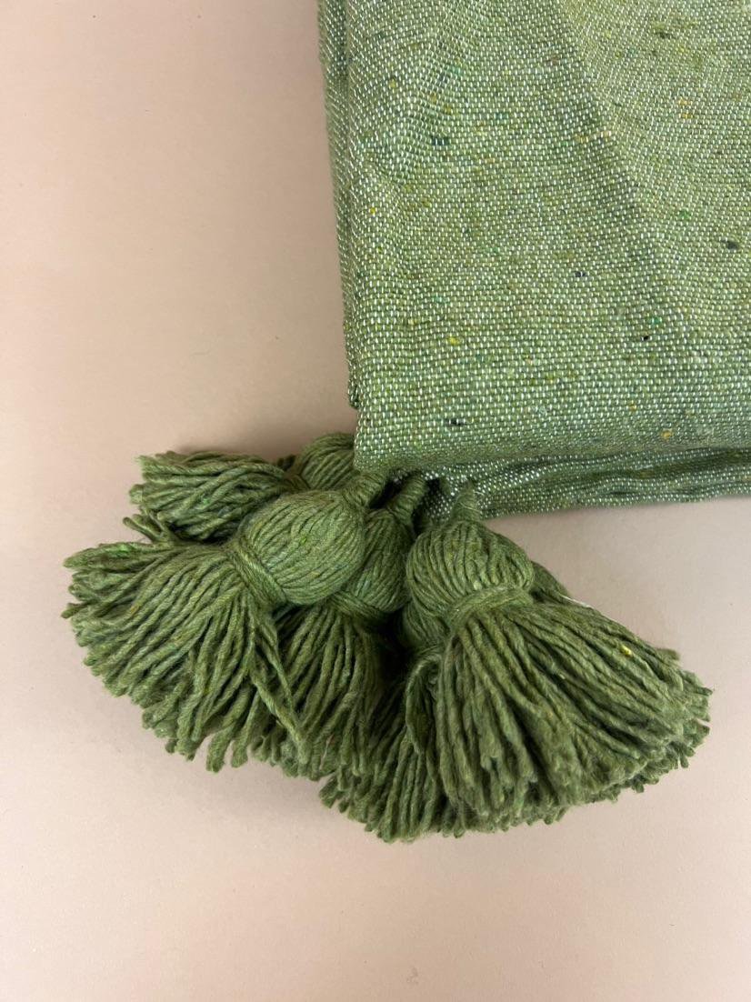 Pompon Plaid Medium