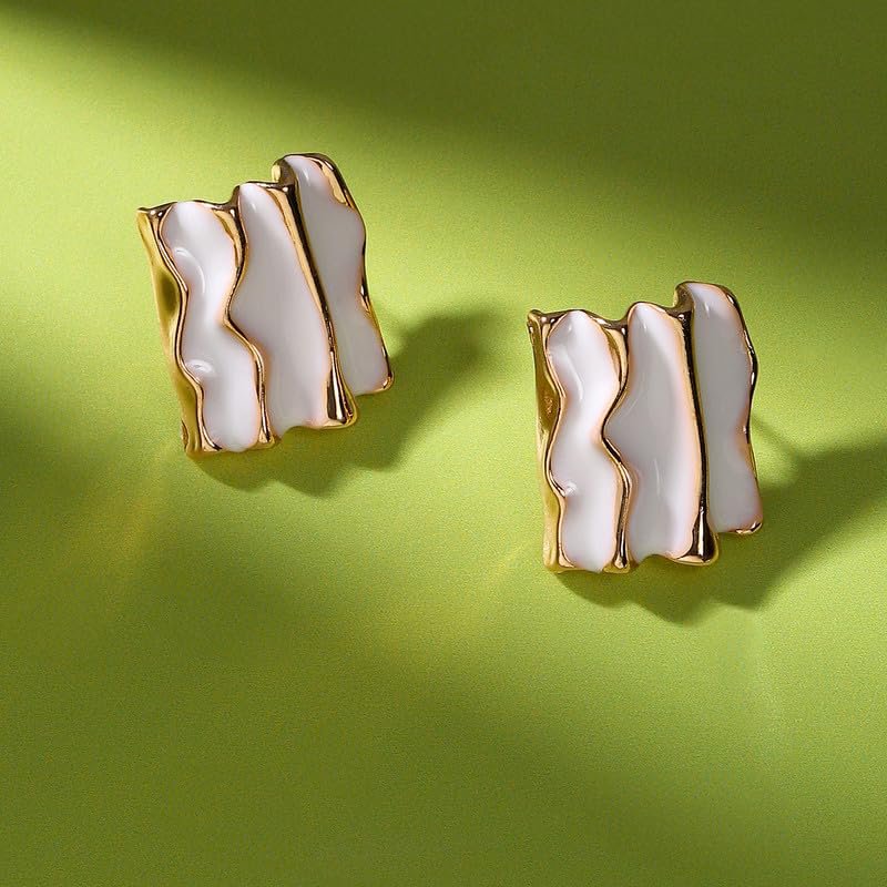 Tastbare oorknopjes – modieuze studs – legeringsmateriaal – opaalwitte kleur – push-back sluiting