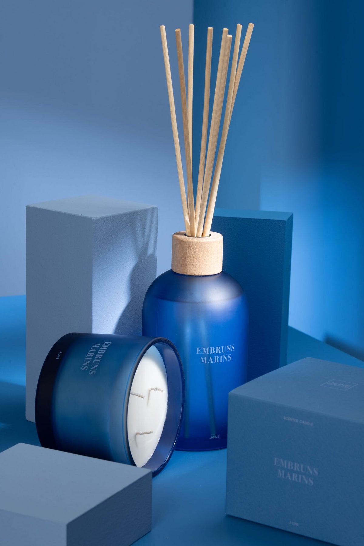 J -linie Geurolia Essentiële overeenkomsten - Marine Embuns - Blauw - 550 ml