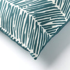 Dutch Decor Dean - Buitenkussen 45x45 cm - Alsemgroen - Groen, wit